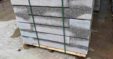 安顺芙蓉白路牙石，马路牙子