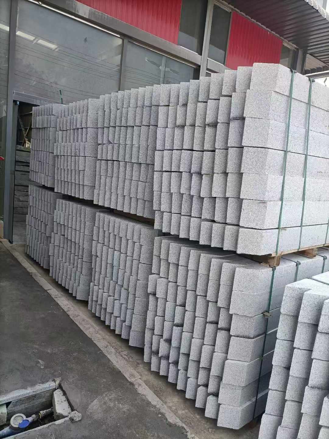 安顺芝麻白树围石 树池