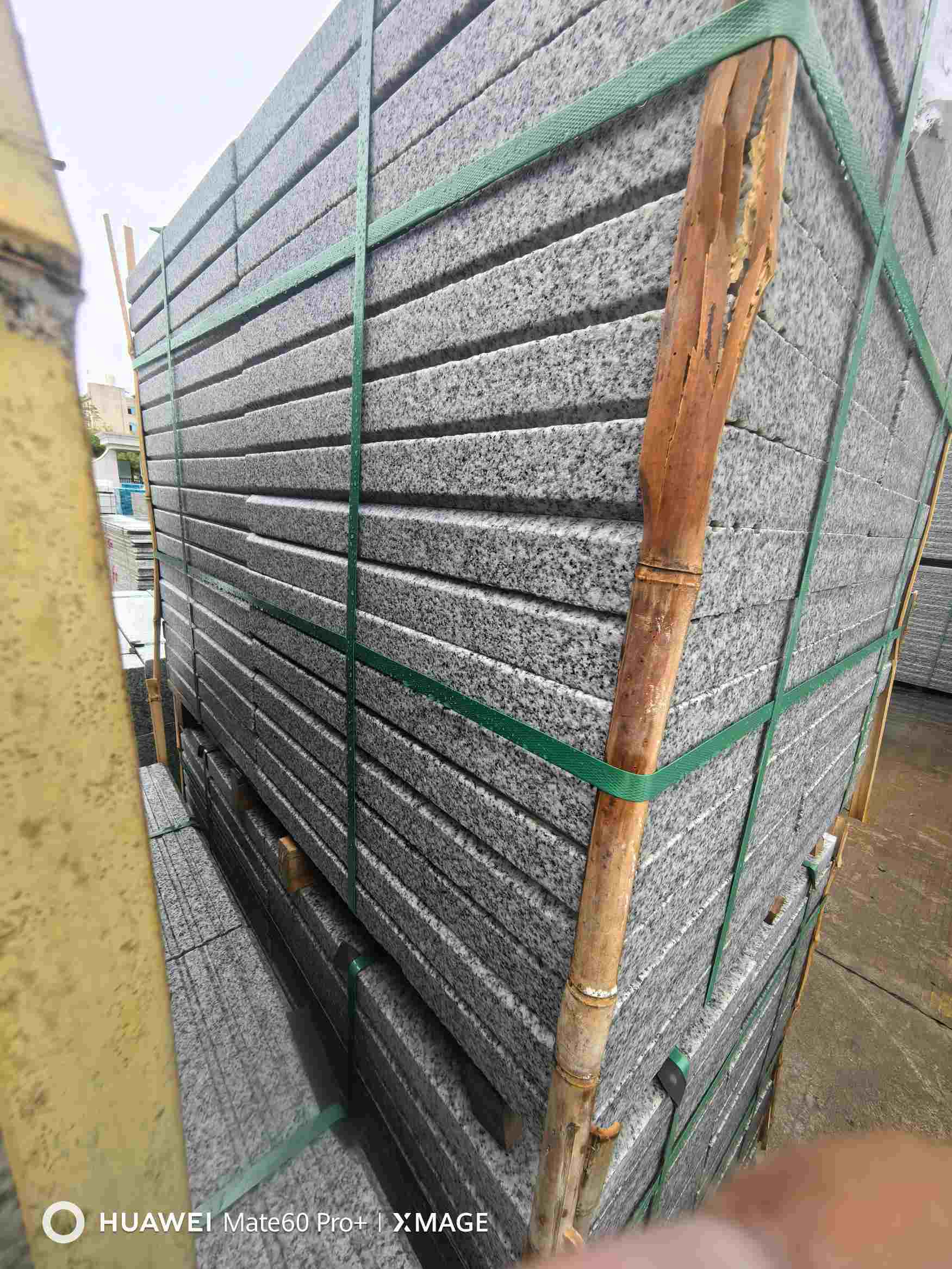 安顺芝麻白楼梯踏步室外