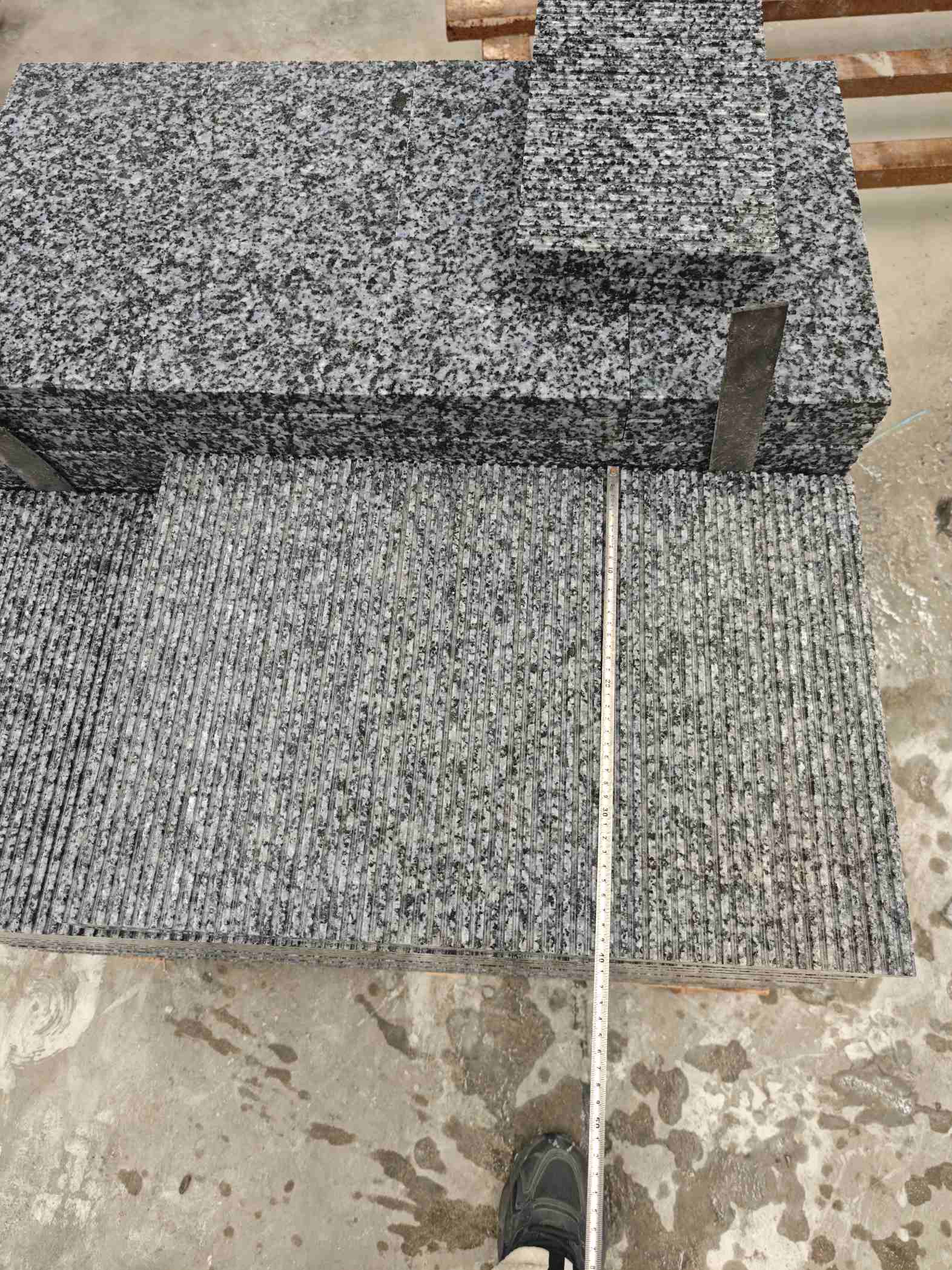 安顺芝麻黑拉丝面