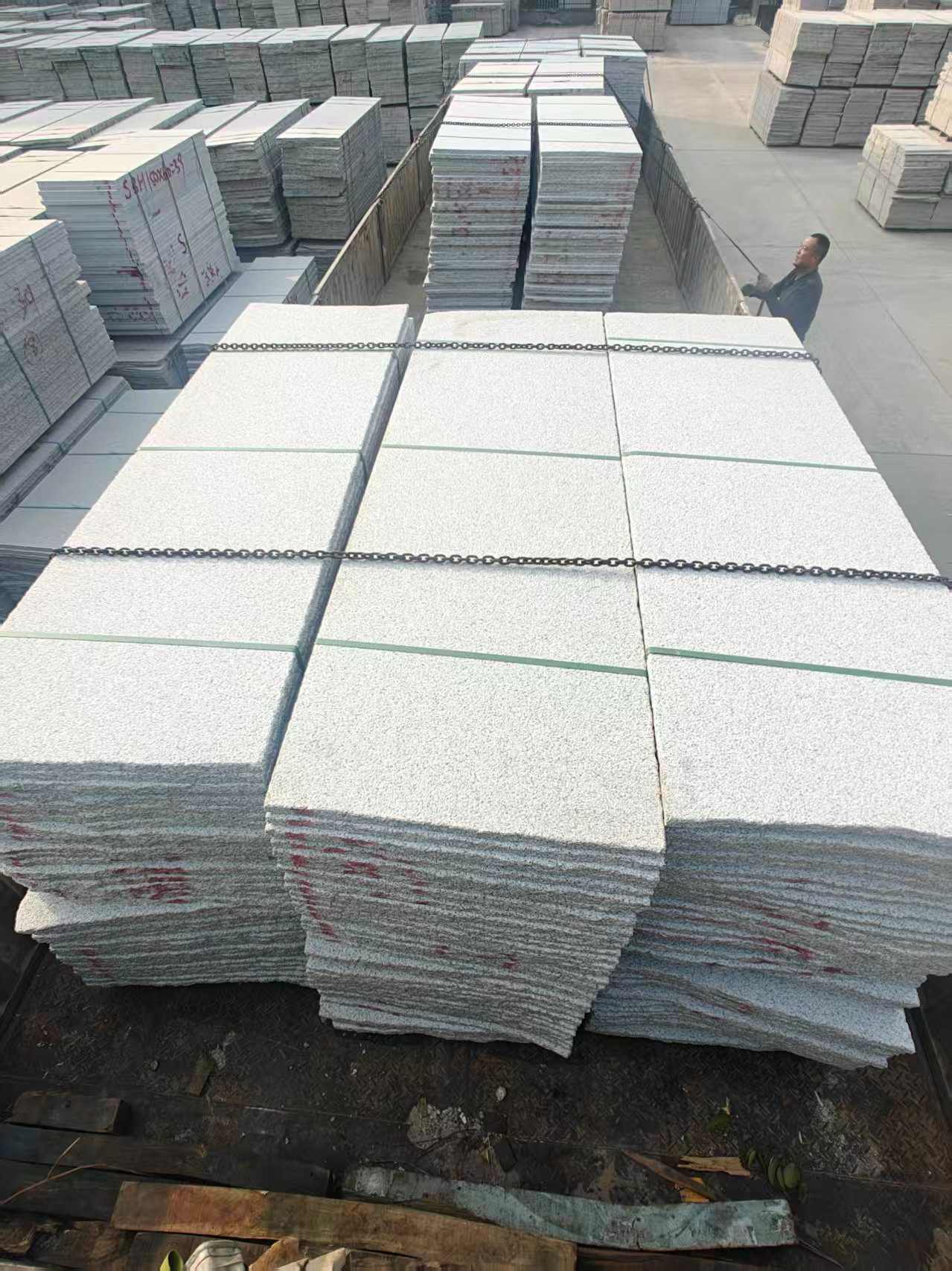 安顺芝麻白毛板，石材毛板